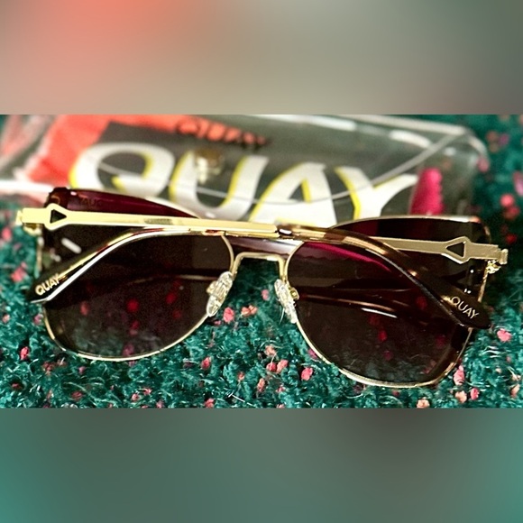 Quay Australia Glow Up Cat-Eye Sunglasses Gold Tortoiseshell NWT Rare Quay Australia It main image 2